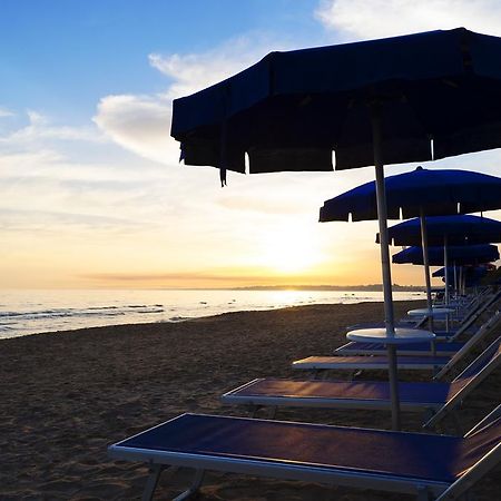 Menfi Beach Resort Bagian luar foto