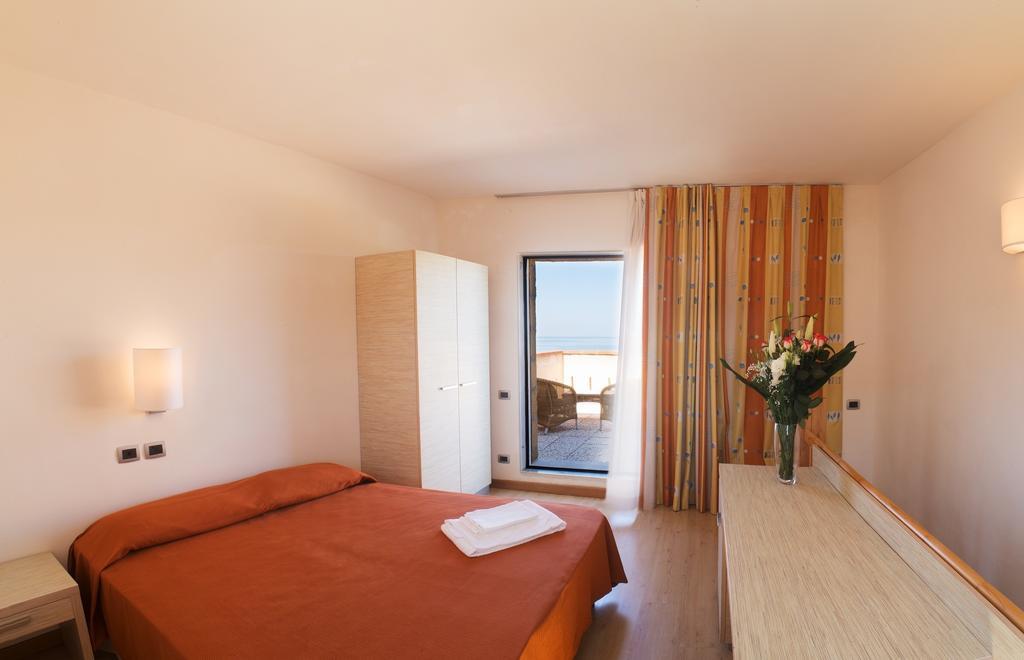 Menfi Beach Resort Bagian luar foto