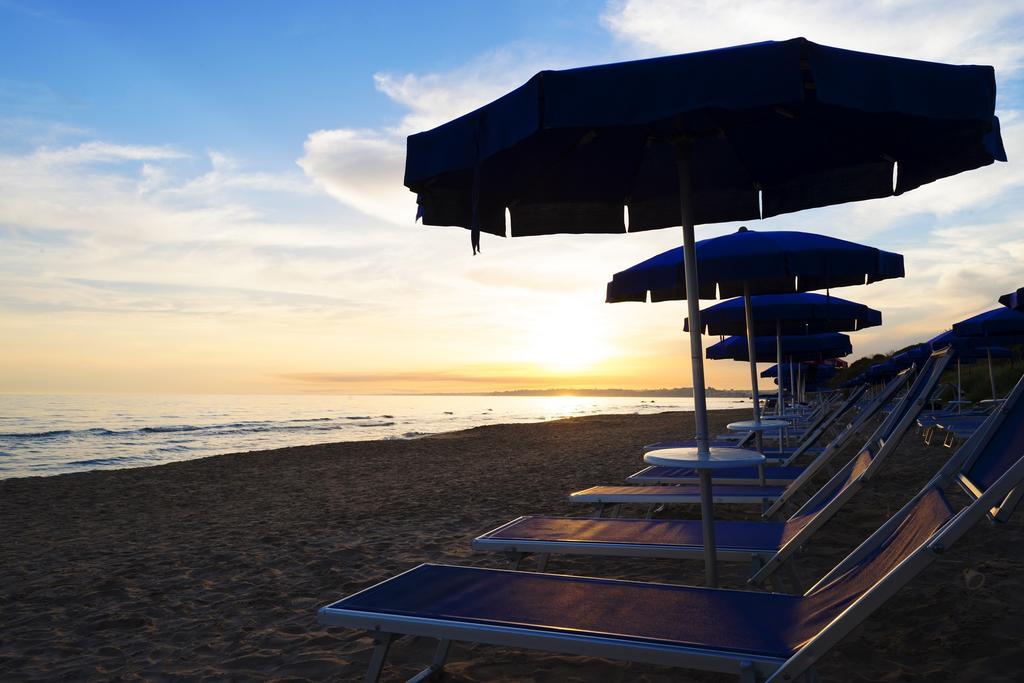 Menfi Beach Resort Bagian luar foto