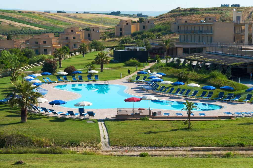 Menfi Beach Resort Bagian luar foto