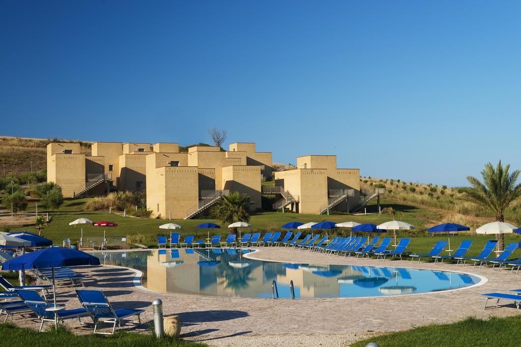 Menfi Beach Resort Bagian luar foto